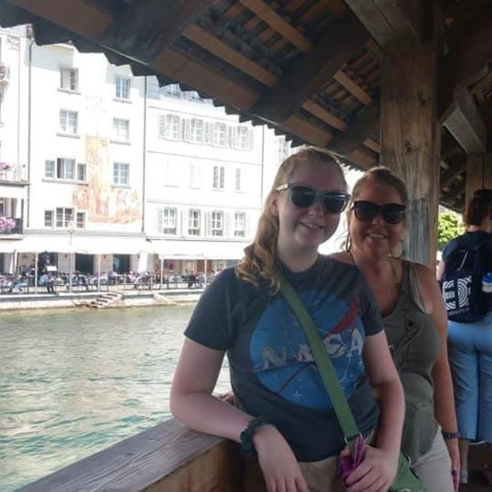 Meet your Posher, Becca